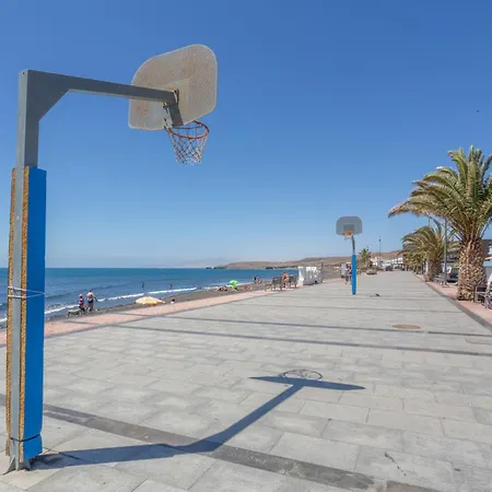 Apartamento A Orillas De La Playa De Tarajalejo